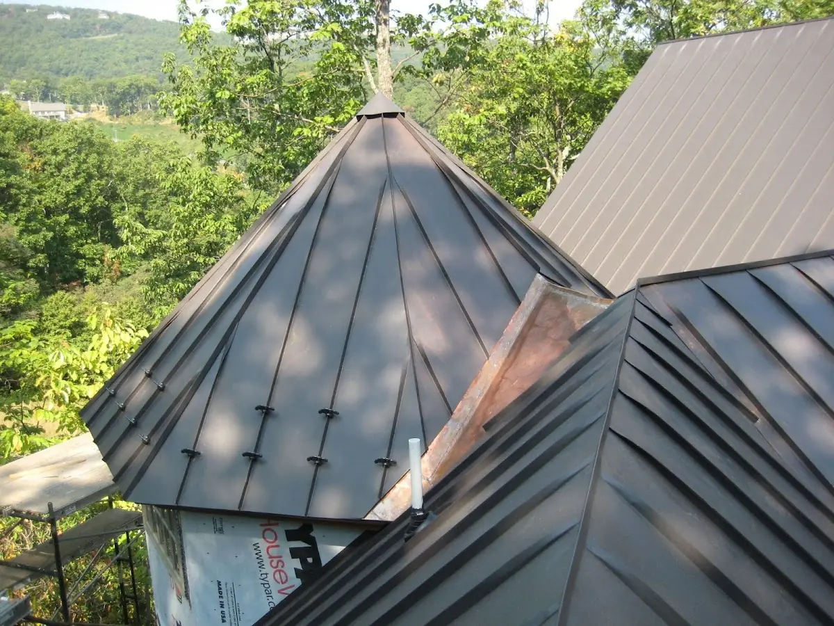 Professional Roof Tarp Installation by Craftsman Roofing in Indian Trails